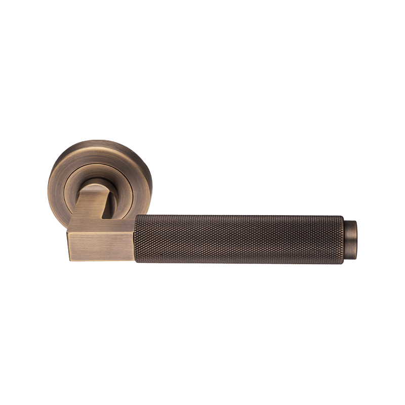 Aluminyo knurled lever door handle sa rosas antigong tanso